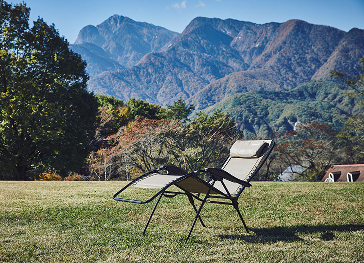 キャンプやベランダで大活躍！インフィニティチェアで味わう極上のリラックス
