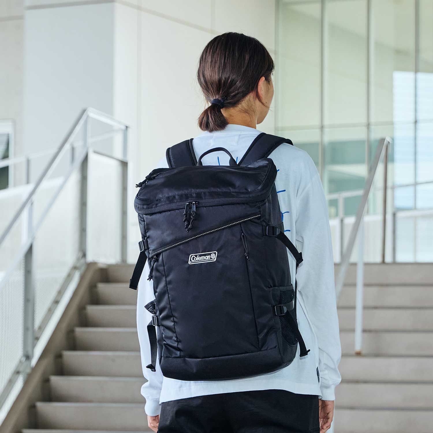 ウォーカースクエアバックパック