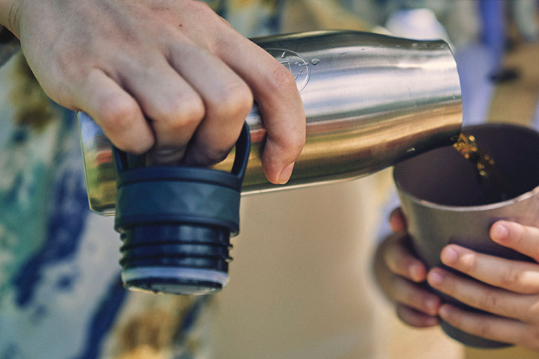 保冷と保温ができて扱いやすい水筒（ダブルステンレスボトル）
