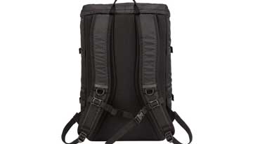 背面パネルとショルダーベルトにはメッシュ素材を使用クッション性もある為、肩の負担を軽減