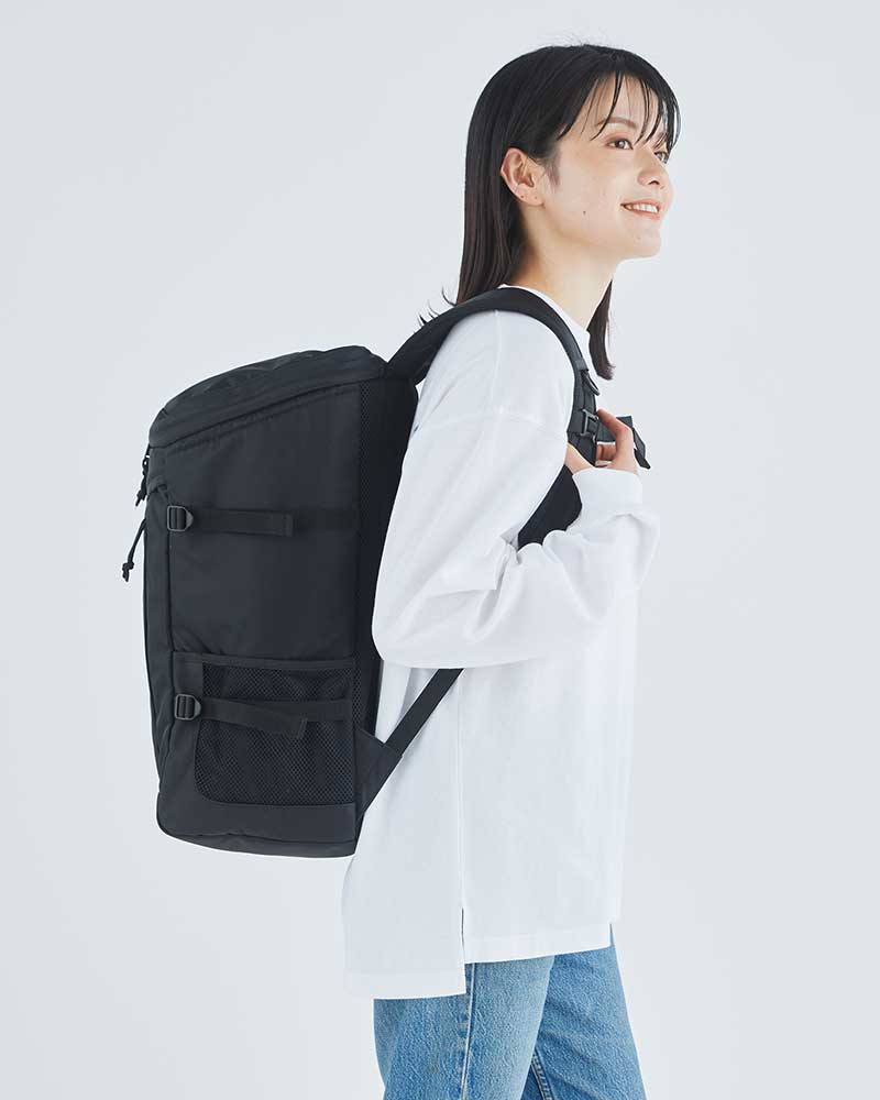 ウォーカースクエアバックパック(ブラック)