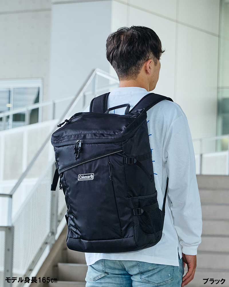 ウォーカースクエアバックパック(ブラック)