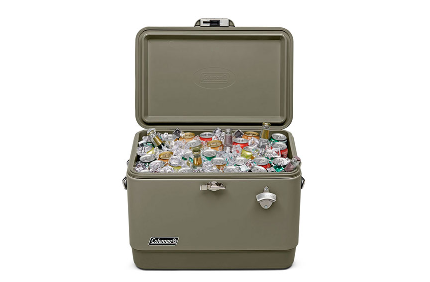 保冷力約4日で大容量の約51L。連泊のファミリーキャンプやBBQなどに最適