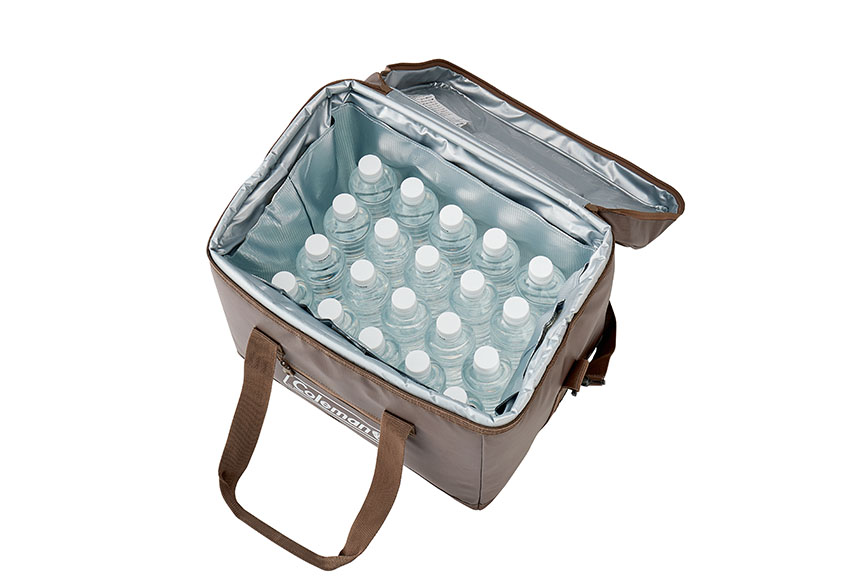 500mlペットボトルが20本収納可能