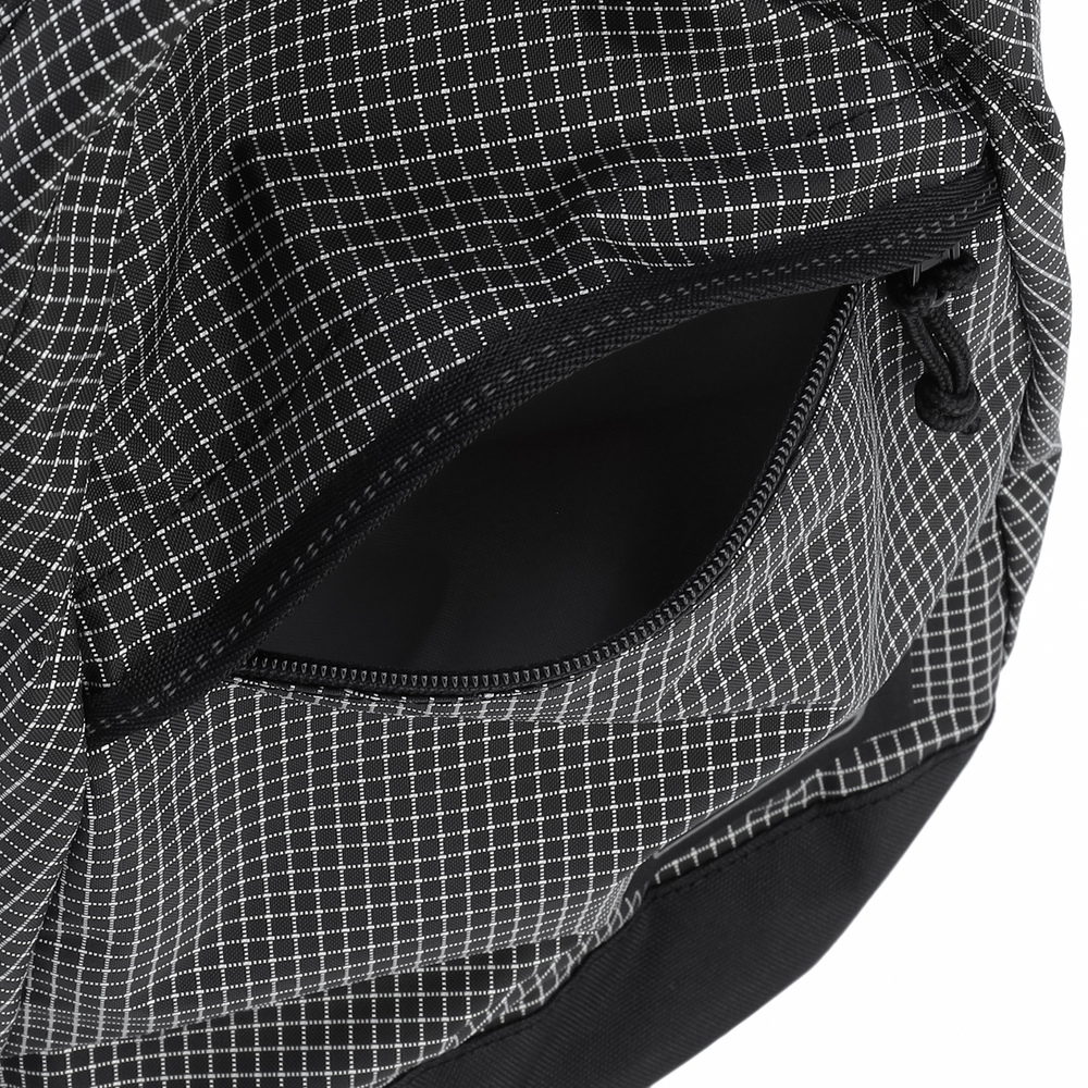 ウォーカースリングバッグ(ブラックリップ)