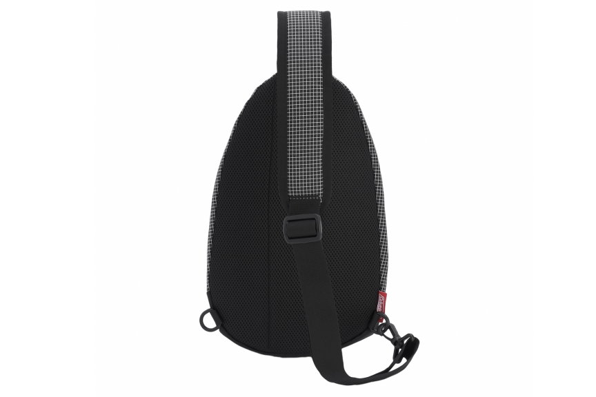 ウォーカースリングバッグ（ブラックリップ）