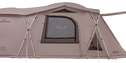 広いリビング空間と強度をアップ フロントポール